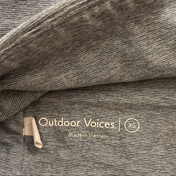 Outdoor Voices XS Venus Crop Top - Picture 5 of 5